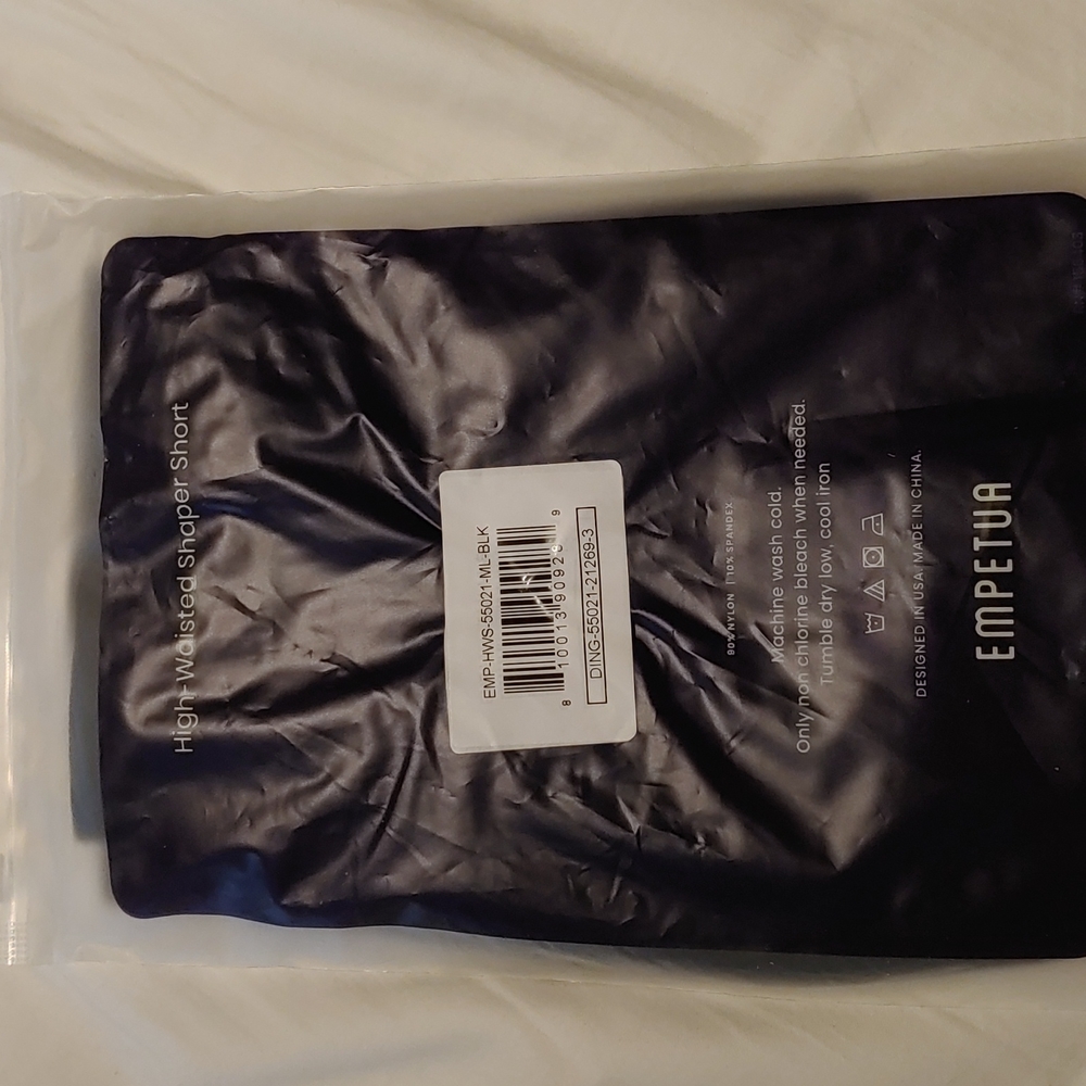 Impetus Shaper Short NWT - Picture 7 of 9